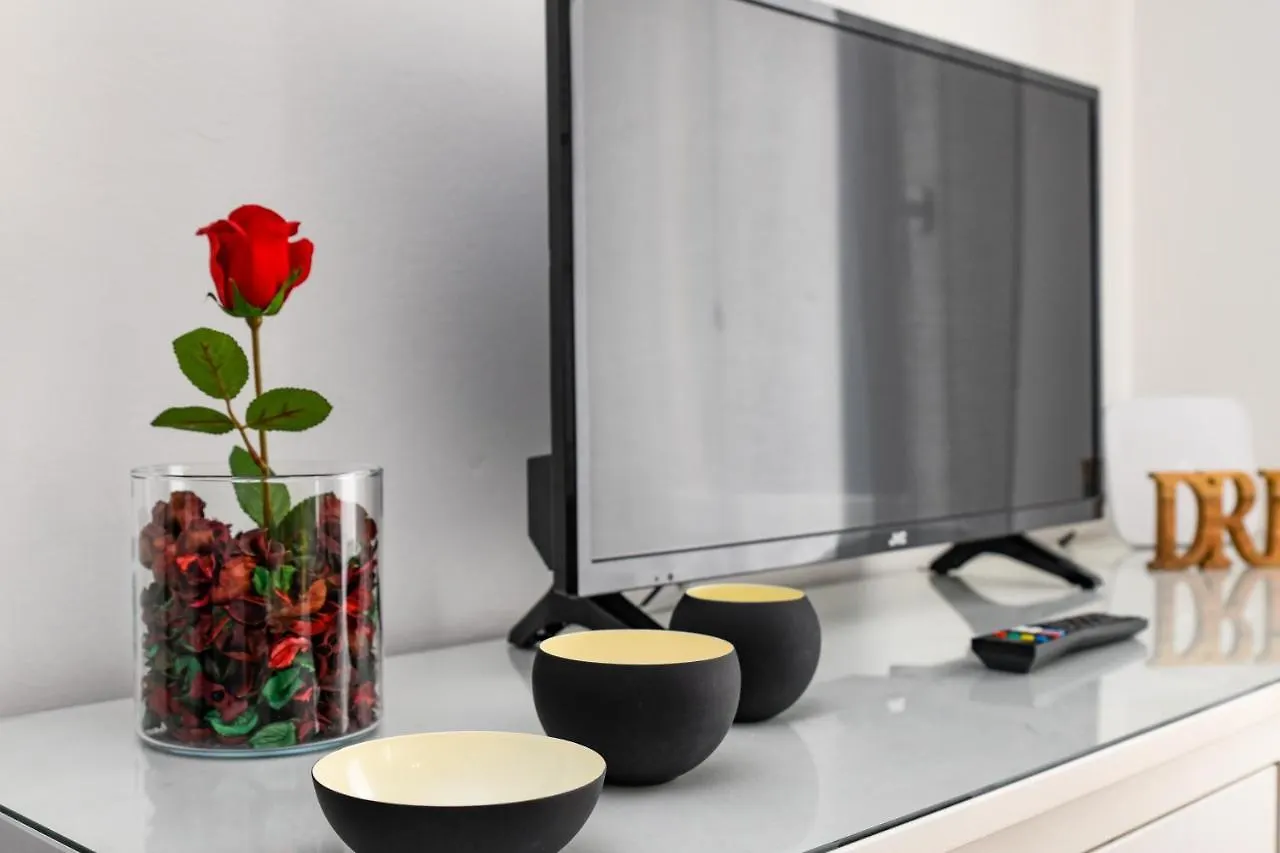 Taurus Suite Apartment Desenzano del Garda Italien